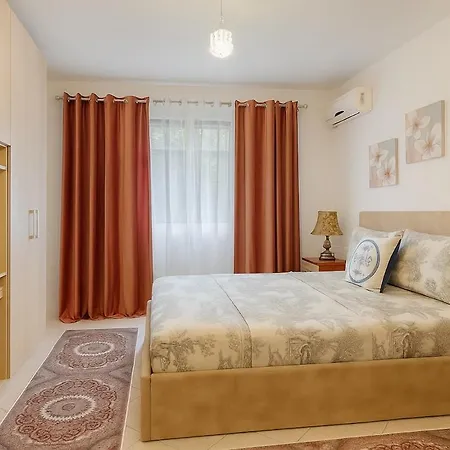 Διαμέρισμα Comfort&cozy Near Airport & Bus Terminal *