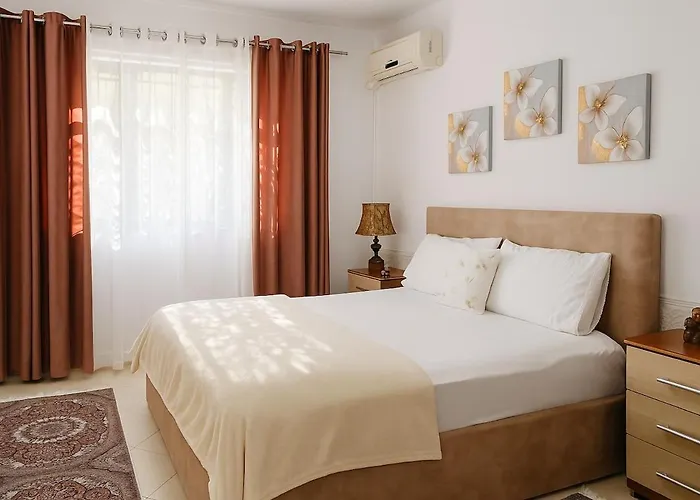 Apartment Comfort&cozy Near Airport & Bus Terminal *