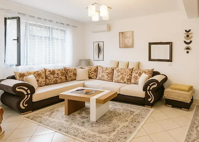 Comfort&cozy Near Airport & Bus Terminal Tirana