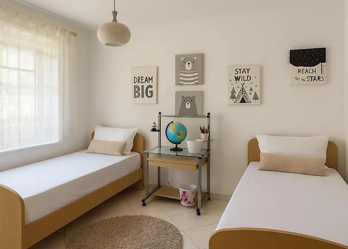 Comfort&cozy Near Airport & Bus Terminal Apartment *