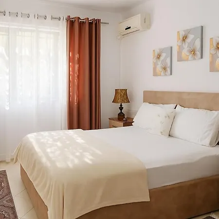 Apartman Comfort&cozy Near Airport & Bus Terminal *