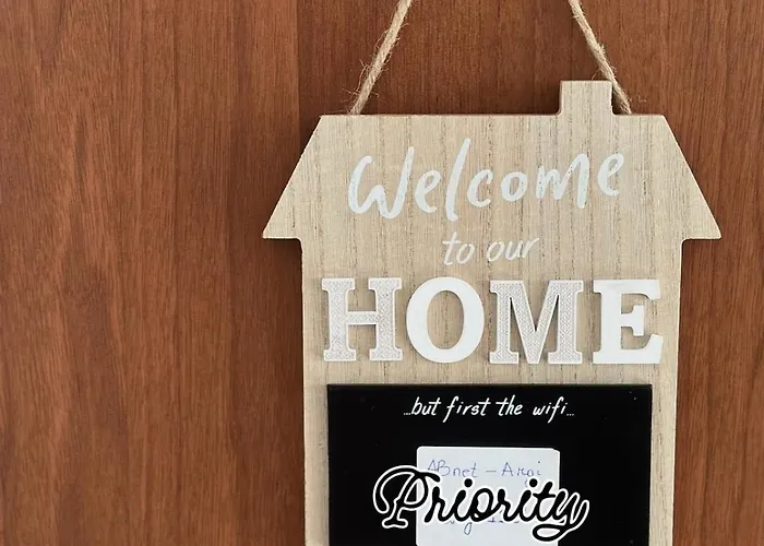 Comfort&cozy Near Airport & Bus Terminal Apartman *