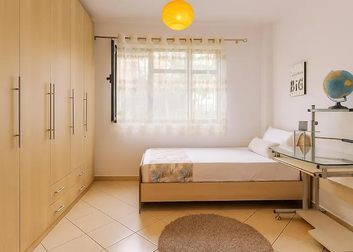 Apartman Comfort&cozy Near Airport & Bus Terminal *