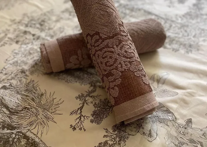 Comfort&cozy Near Airport & Bus Terminal Apartman *